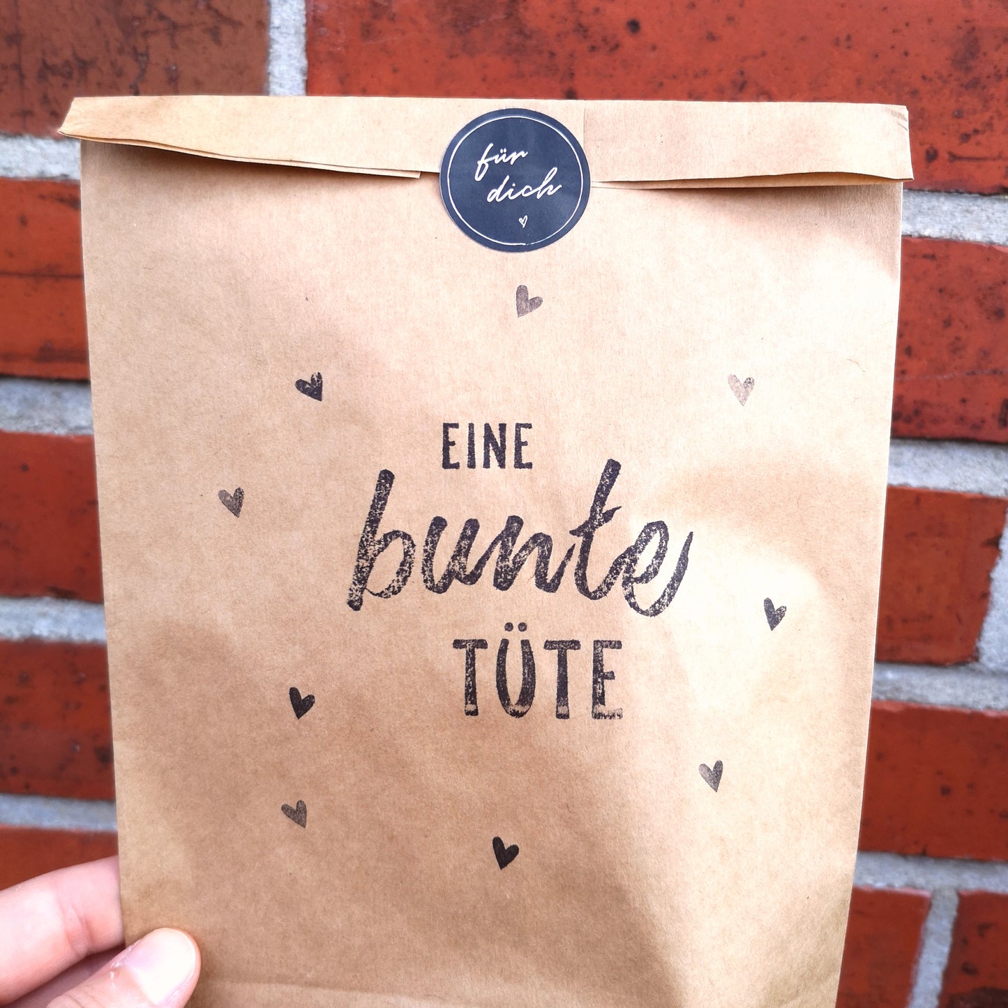 Wundertüte - Überraschungstüte mit einem bunten Mix