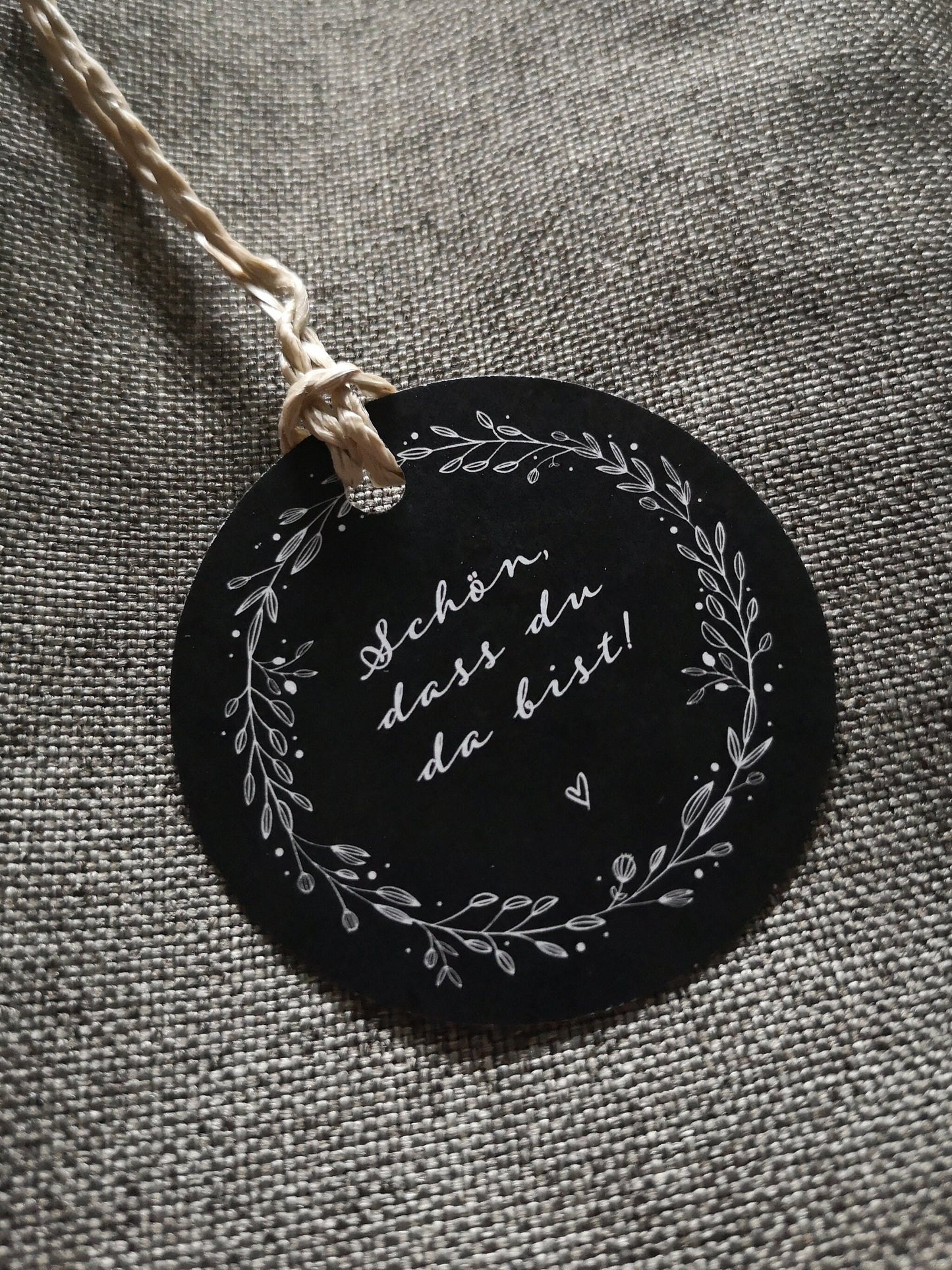 Geschenkanhänger "Schön, dass du da bist" - Schwarz-Weiß